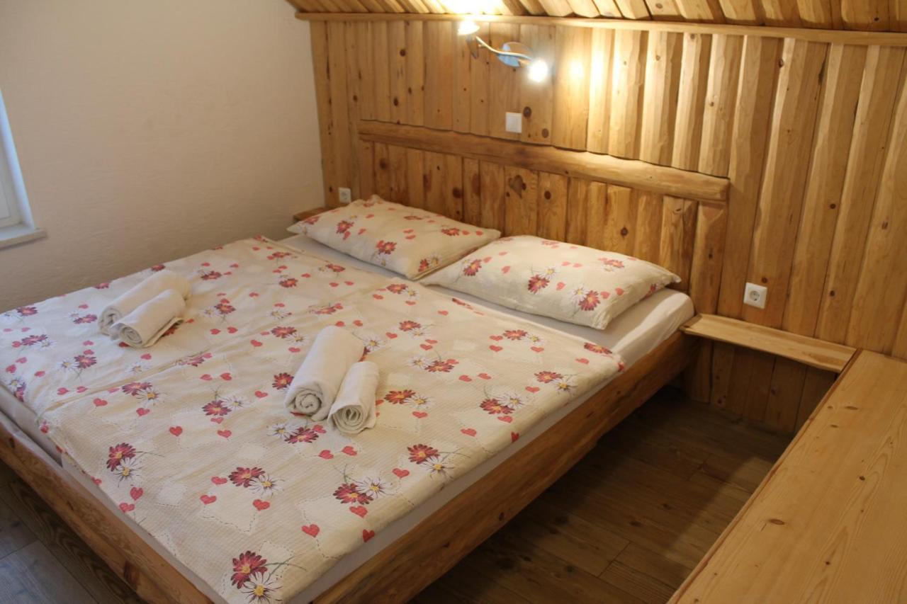 Apartments And Rooms Cerkovnik 博希尼 外观 照片