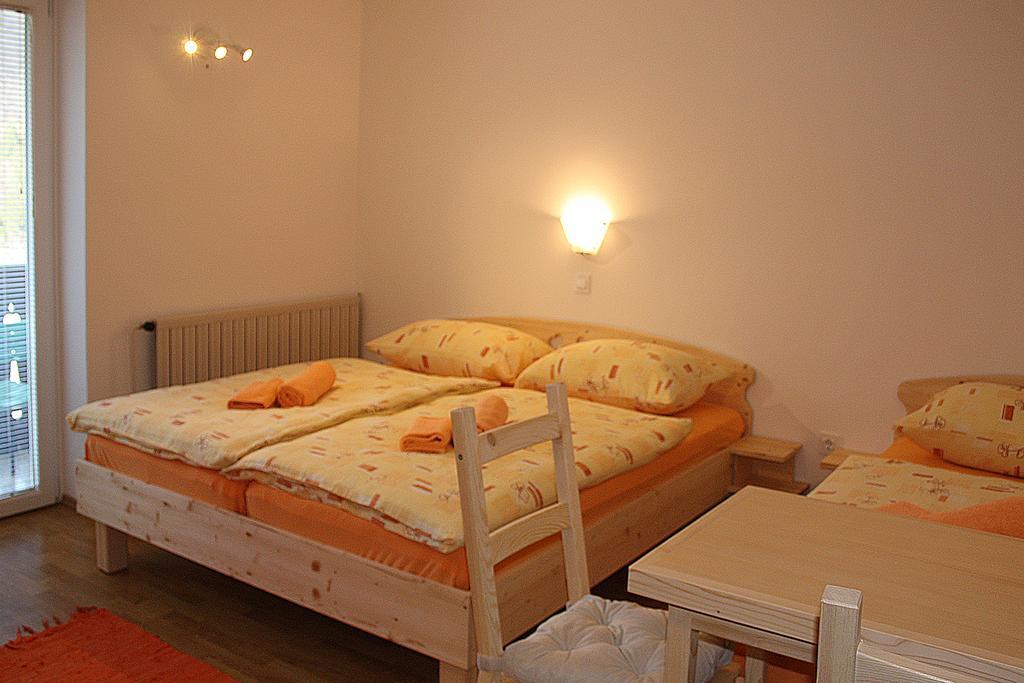 Apartments And Rooms Cerkovnik 博希尼 外观 照片