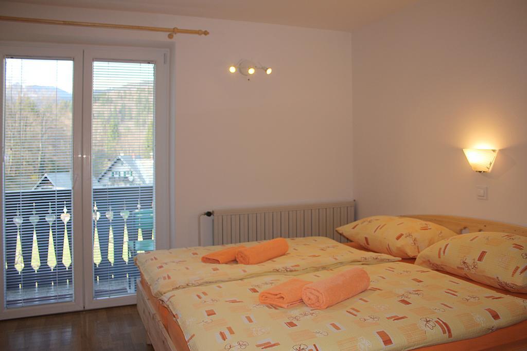 Apartments And Rooms Cerkovnik 博希尼 外观 照片