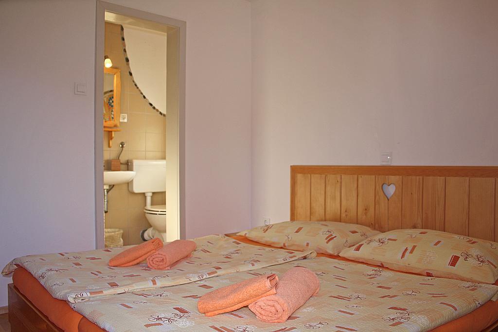 Apartments And Rooms Cerkovnik 博希尼 外观 照片